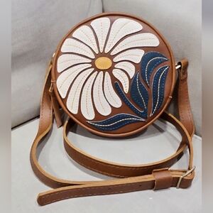 Portland Leather Daisy Round Crossbody Bag